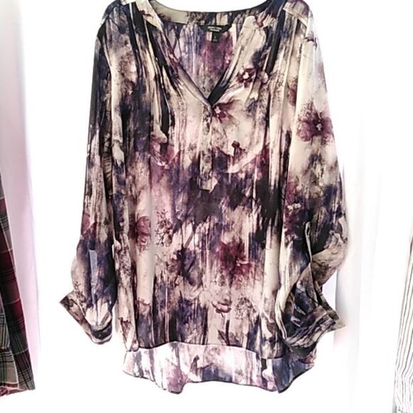 Simply Vera top  - Picture 1 of 4